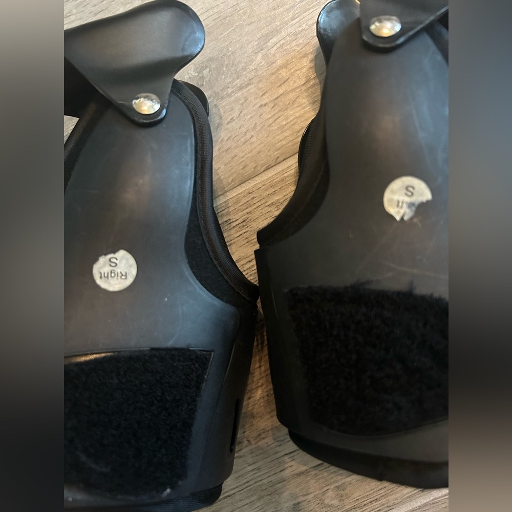 Black ankle brace